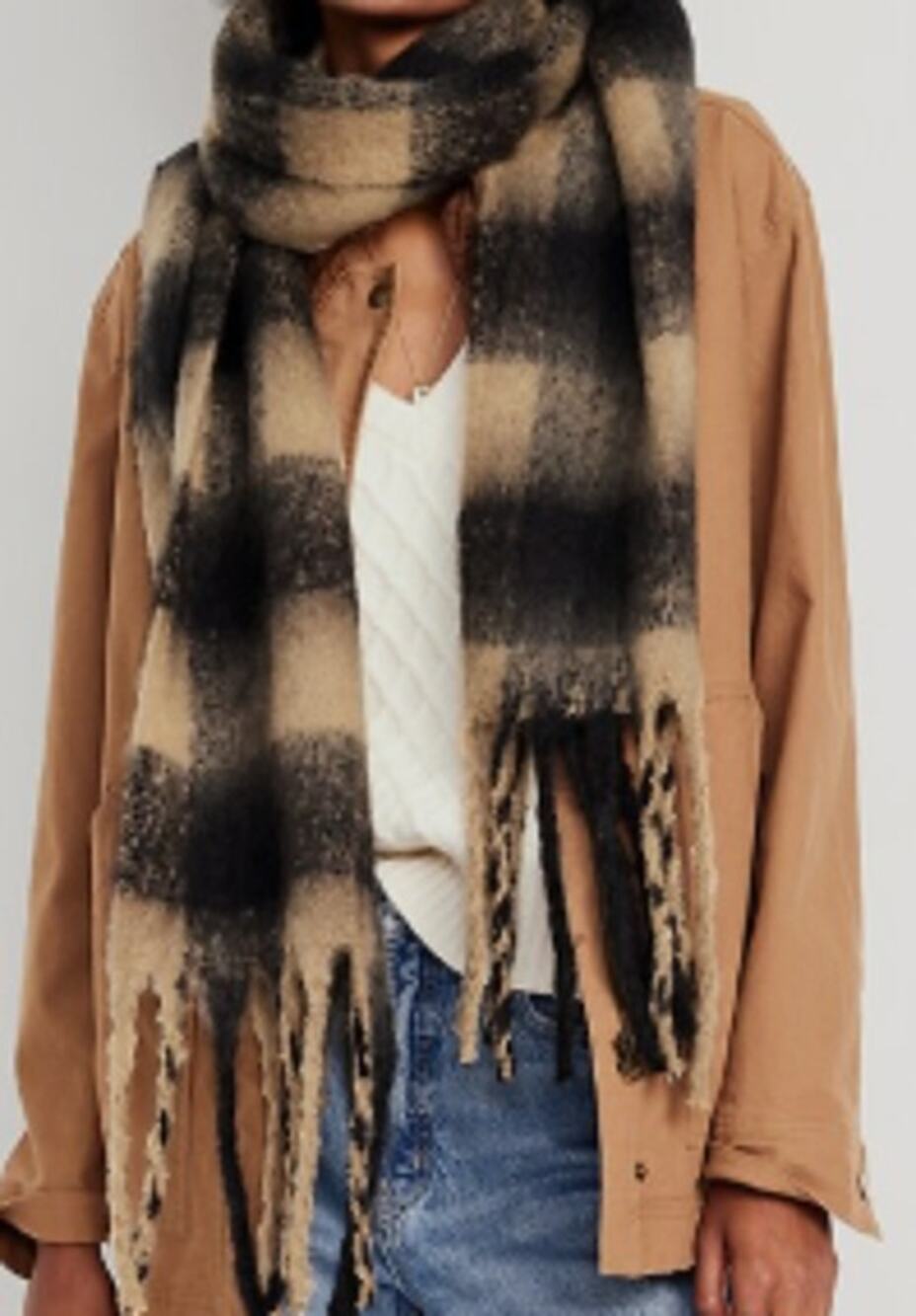 Old Navy Black & Tan Buffalo Plaid Fringed Scarf NEW